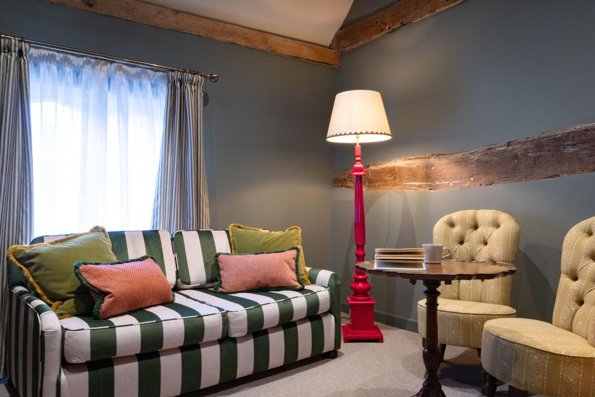 The Coat And Bear - A Heartwood Inn ニューベリー エクステリア 写真