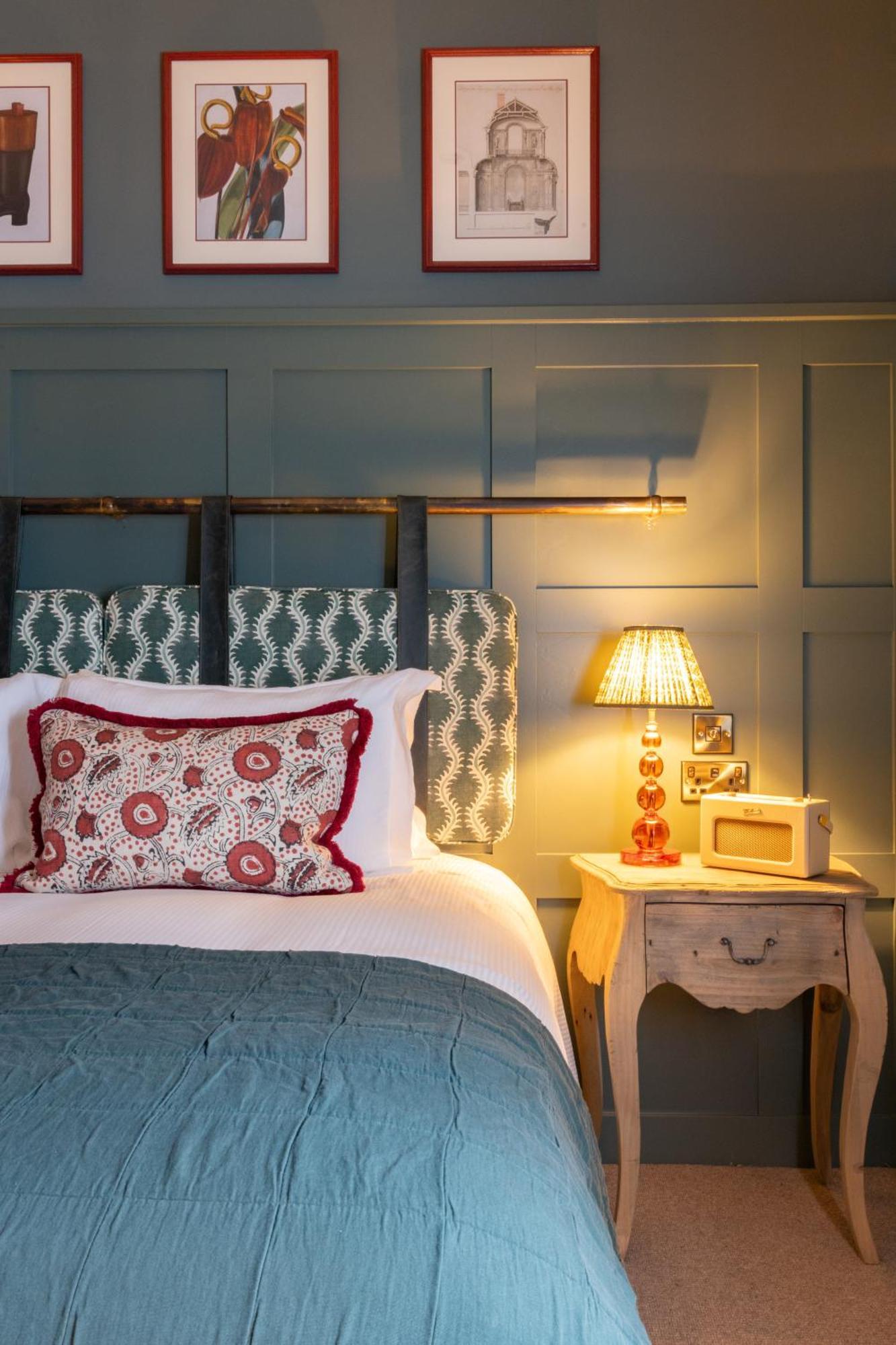 The Coat And Bear - A Heartwood Inn ニューベリー エクステリア 写真